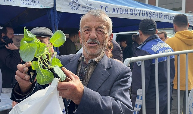 Başkan Çerçioğlu Koçarlılı Vatandaşları Ata Tohumu Fideleriyle Buluşturdu